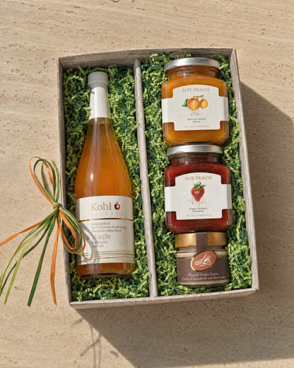 Marillen-Geschenk im 2er Karton — Geschenkkorb von oben mit allen Produkten