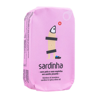 spicy skinless and boneless sardines in oil