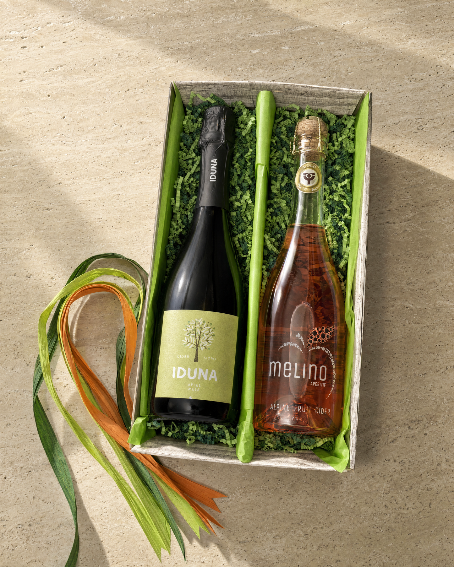 Südtiroler Cider-Geschenk mit Maffei Iduna und Melino im 2er Karton – Geschenkkorb von oben mit allen Produkten